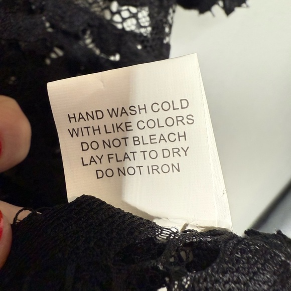 Spiaggia Dolce Black Sweet Beach Tassel Tie Cover Up Size Large 5721-009 NWOT - Picture 6 of 8